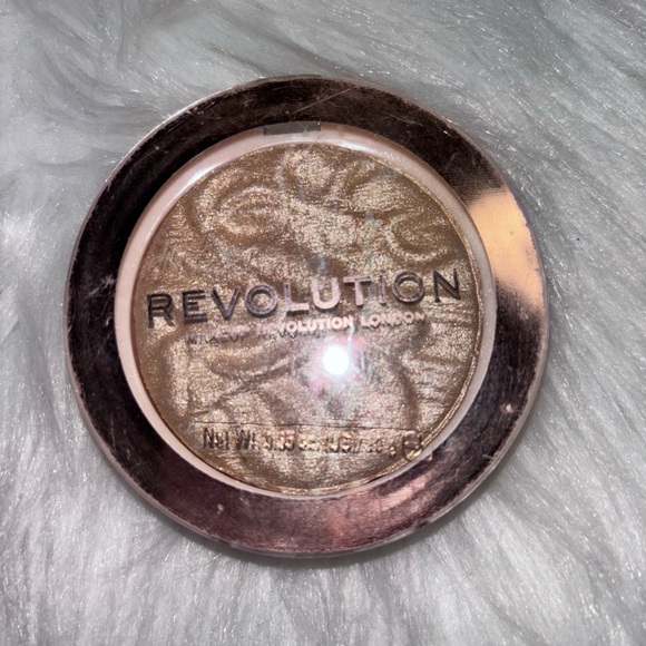 💝MAKEUP REVOLUTION Raise The Bar highlighter💝 - Picture 1 of 6